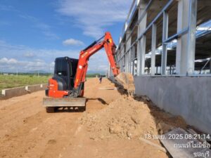 รถแม็คโครรับจ้างรับรื้อโกดัง