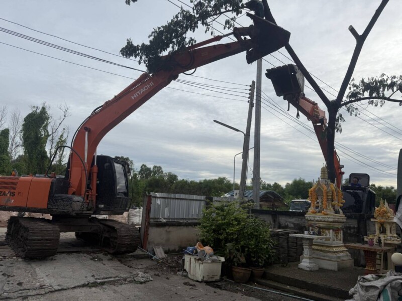 รถแม็คโครรับจ้างราชเทวี