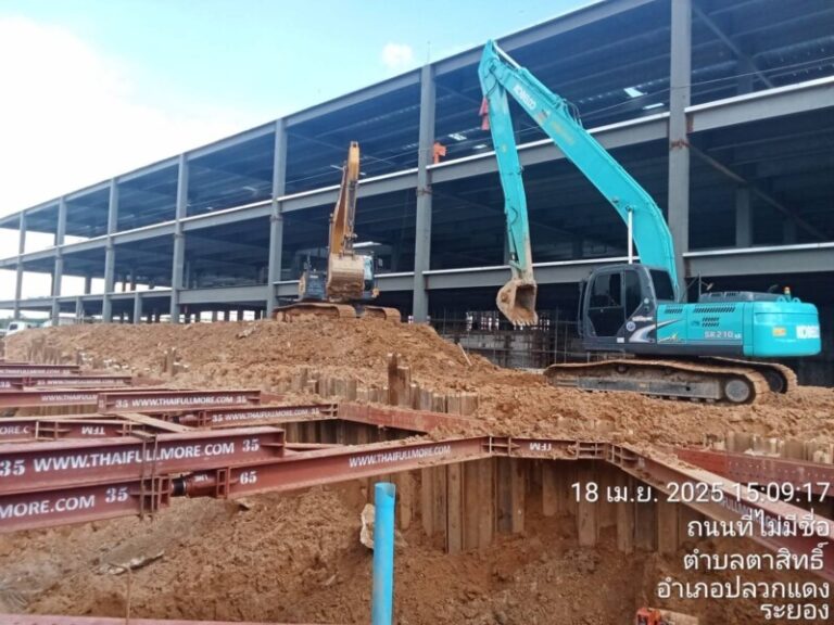 รถแม็คโครรับจ้างรับรื้อโครงสร้าง