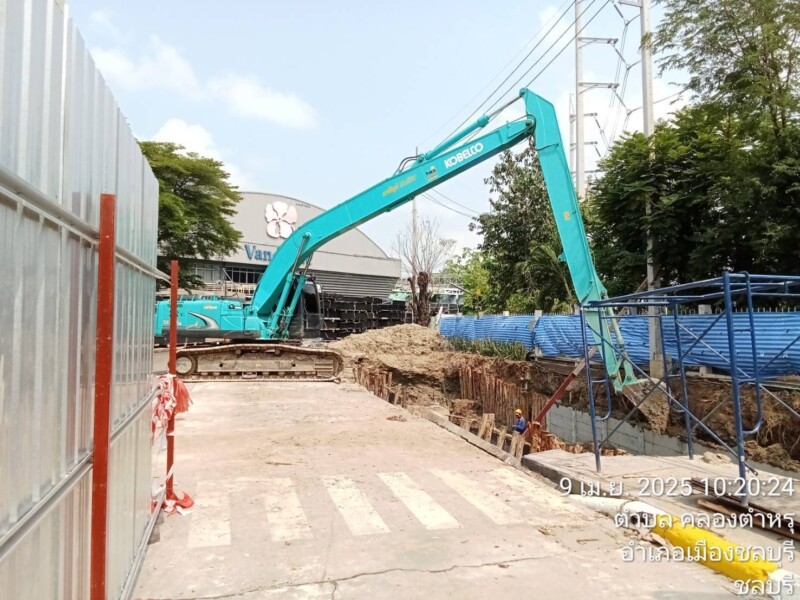 รถแม็คโครรับจ้างไทรน้อย